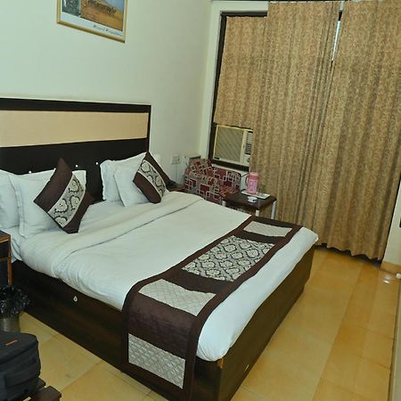 Goyal Plaza Hotel 5 Mint. Waling Distance From Pushkar Lake Dış mekan fotoğraf